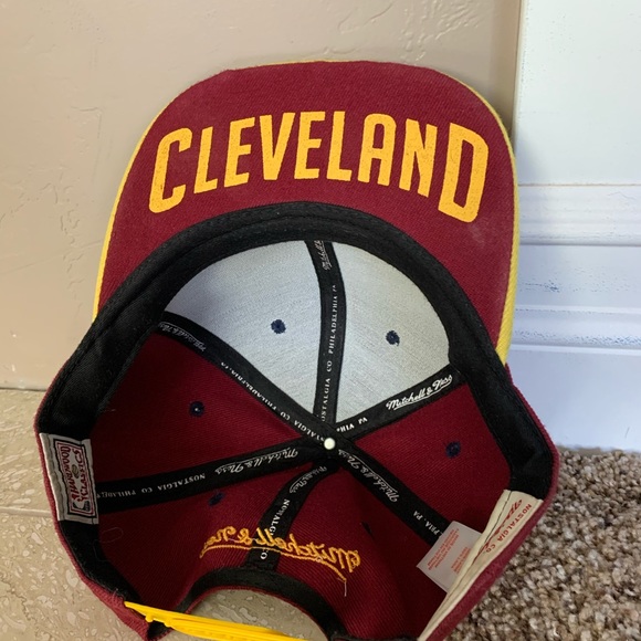 Cleveland Cavaliers Hat - Picture 2 of 5